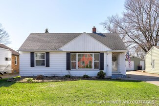 110 W 28th St, Holland, MI 49423