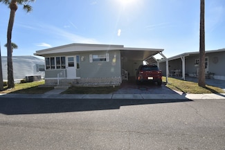 483 Robin Ln, Largo, FL 33770