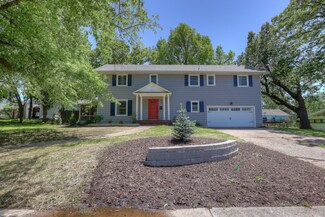 1250 Crest Dr, Joplin, MO 64801