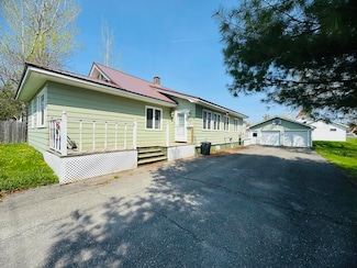 30 Washington St, Caribou, ME 04736