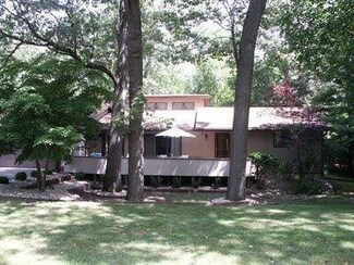 3805 Manuawa Trail, Michiana Shores, IN 46360