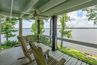 128 Knott Dr, Many, LA 71449