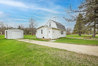 350 1st St SE, Oronoco, MN 55960