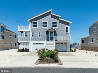 423 N 4th St, Surf City, NJ 08008