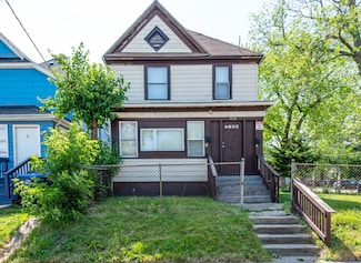 704 S Martin Luther King jr Ave, Waukegan, IL 60085
