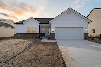 2025 Carson Ln, Monroe, MI 48162