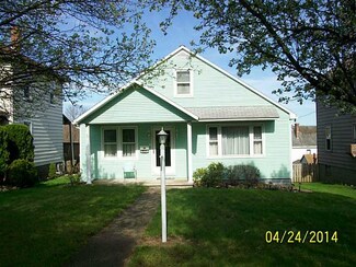 908 N Hickory St, Scottdale, PA 15683
