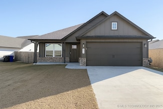 6619 S 18th Place, Broken Arrow, OK 74014