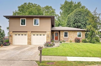 1350 E Browning Ct, Bloomington, IN 47401