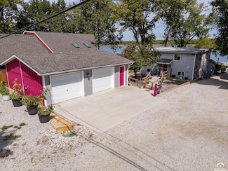15339 Lake Road 2, Gardner, KS 66030