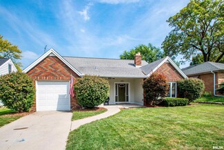 1201 W Stratford Dr, Peoria, IL 61614