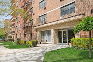 153-25 88th St Unit 3D, Howard Beach, NY 11414