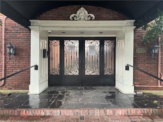 3201 Saint Charles Ave Unit 330, New Orleans, LA 70115