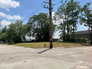 219 E Michigan St, Evansville, IN 47711