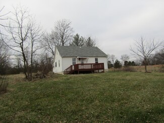 4524 Sun Meadow Rd, Fulton, MO 65251