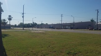 700 W 2nd St, Taylor, TX 76574