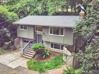 1745 NE West Devils Lake Rd, Lincoln City, OR 97367