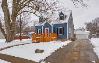 3313 52nd St, Des Moines, IA 50310