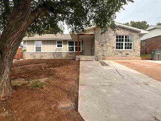 510 NW 59th St, Lawton, OK 73505