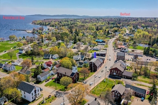 37 & 39 E Main St, Searsport, ME 04974