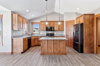 437 Coyote Way, New Richmond, WI 54017