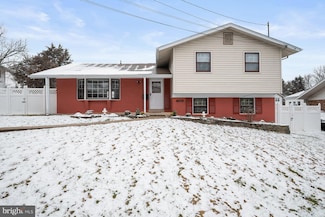 11828 Enid Dr, Potomac, MD 20854