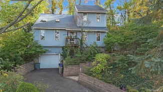 1111A Washington Dr Unit A, Centerport, NY 11721