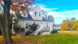 114 E Willow Tree Rd, Spring Valley, NY 10977