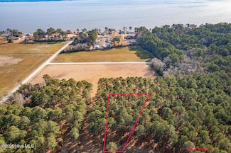 167 Frying Pan Loop, Oriental, NC 28571
