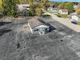 4418 Douglas Ave, Racine, WI 53402