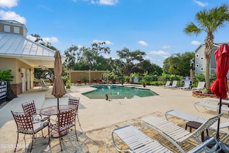 71 Battery Creek Club Dr, Beaufort, SC 29902