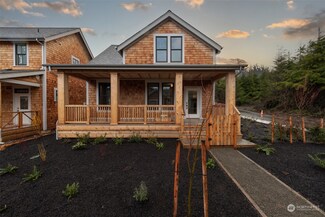 11 Cedar Run Loop, Pacific Beach, WA 98571