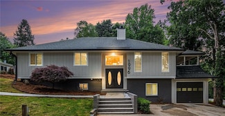 1996 Briarwood Dr, Gainesville, GA 30501