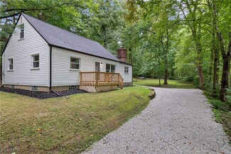 1062 Stump Rd, New Franklin, OH 44319