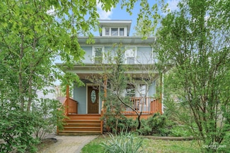 827 Spring St, Aurora, IL 60505