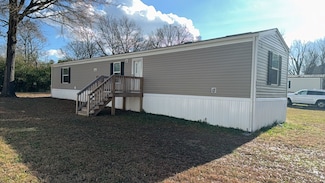 511 Audubon Rd, Eden, NC 27288