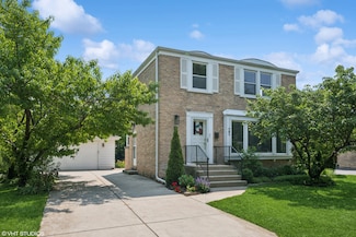 731 N Patton Ave, Arlington Heights, IL 60004