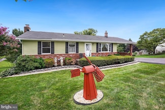 6903 Sheffield Dr, Sykesville, MD 21784