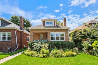1806 Greenleaf St, Evanston, IL 60202