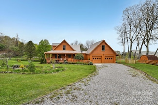 531 Pioneer Ridge Rd, Canton, NC 28716