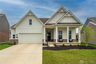 578 Twilight Ln, Sugarcreek Township, OH 45440