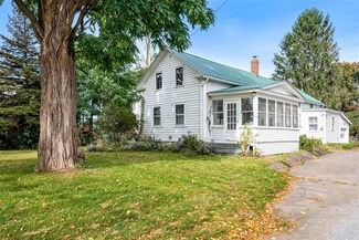 1 Hill Rd, South Hero, VT 05486
