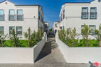 837 N Alfred St, Los Angeles, CA 90069