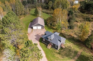 58 Erickson Rd, Esko, MN 55733