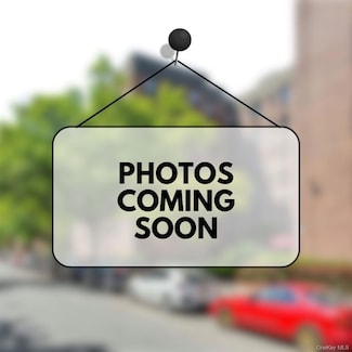 220-47 73rd Ave, Oakland Gardens, NY 11364