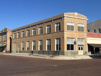 201 N Main St, Childress, TX 79201