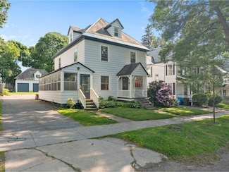 159 Loomis St, Burlington, VT 05401