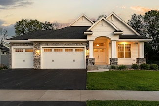 2177 Paisley Path, Chanhassen, MN 55317