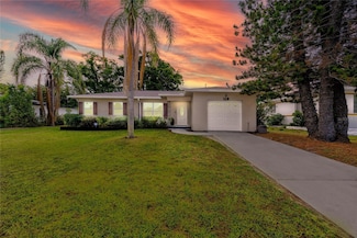 119 N Hillcrest Ave, Clearwater, FL 33755