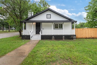 2901 Malcolm St, Fort Worth, TX 76112